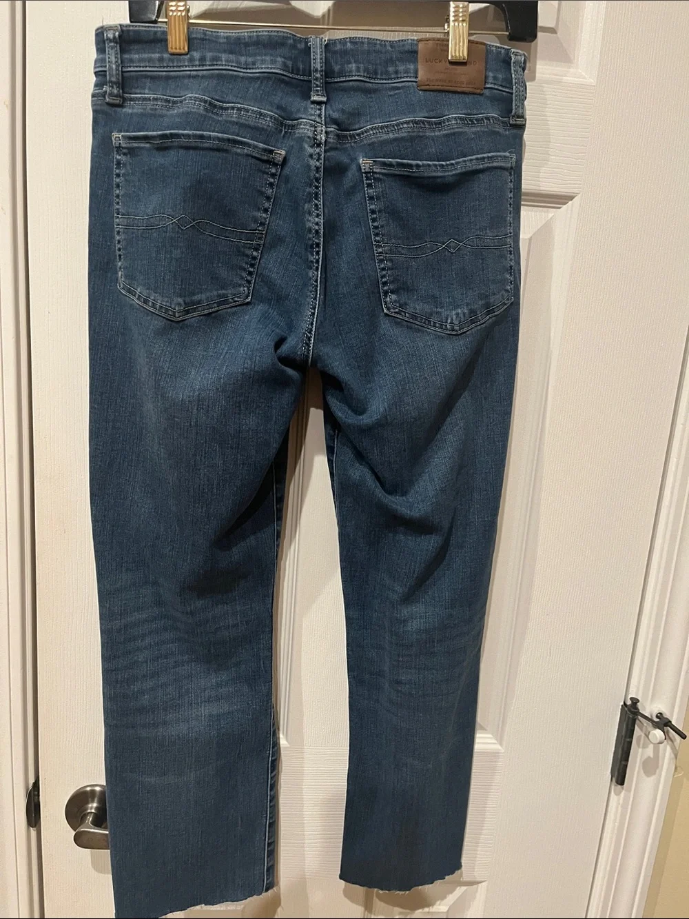 Lucky Brand Women’s Straight Cut Cropped Jeans in Dark Blue Wash